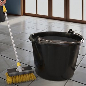 Water-Fed Wash Brush in Bucket