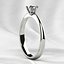Anillo de oro con diamantes de 4 mm con puntas en forma de corazón