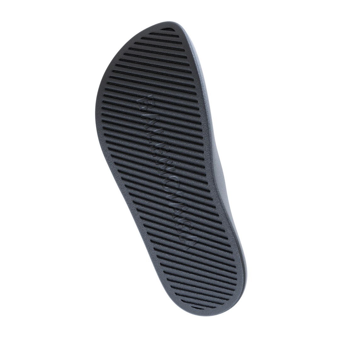 Balenciaga Pool Closed Slide 3D model https://p.turbosquid.com/ts-thumb/sp/1MP642/zY/0000_2/jpg/1658833256/1920x1080/fit_q87/297b85ecc195b8b5795f428ddffdc65fe99acf80/0000_2.jpg