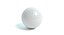 Pelota de golf en blanco