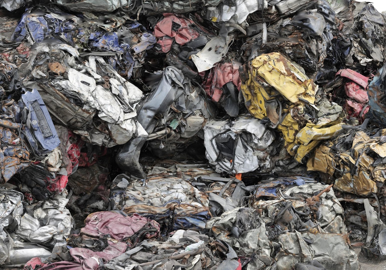 3D Crushed cars  heap Industrial Garbage Heap https://p.turbosquid.com/ts-thumb/wP/raLRkf/dd/98080/jpg/1716533378/1920x1080/fit_q87/e41f525b9ba14cbf4297b4d307c52380021a464e/98080.jpg