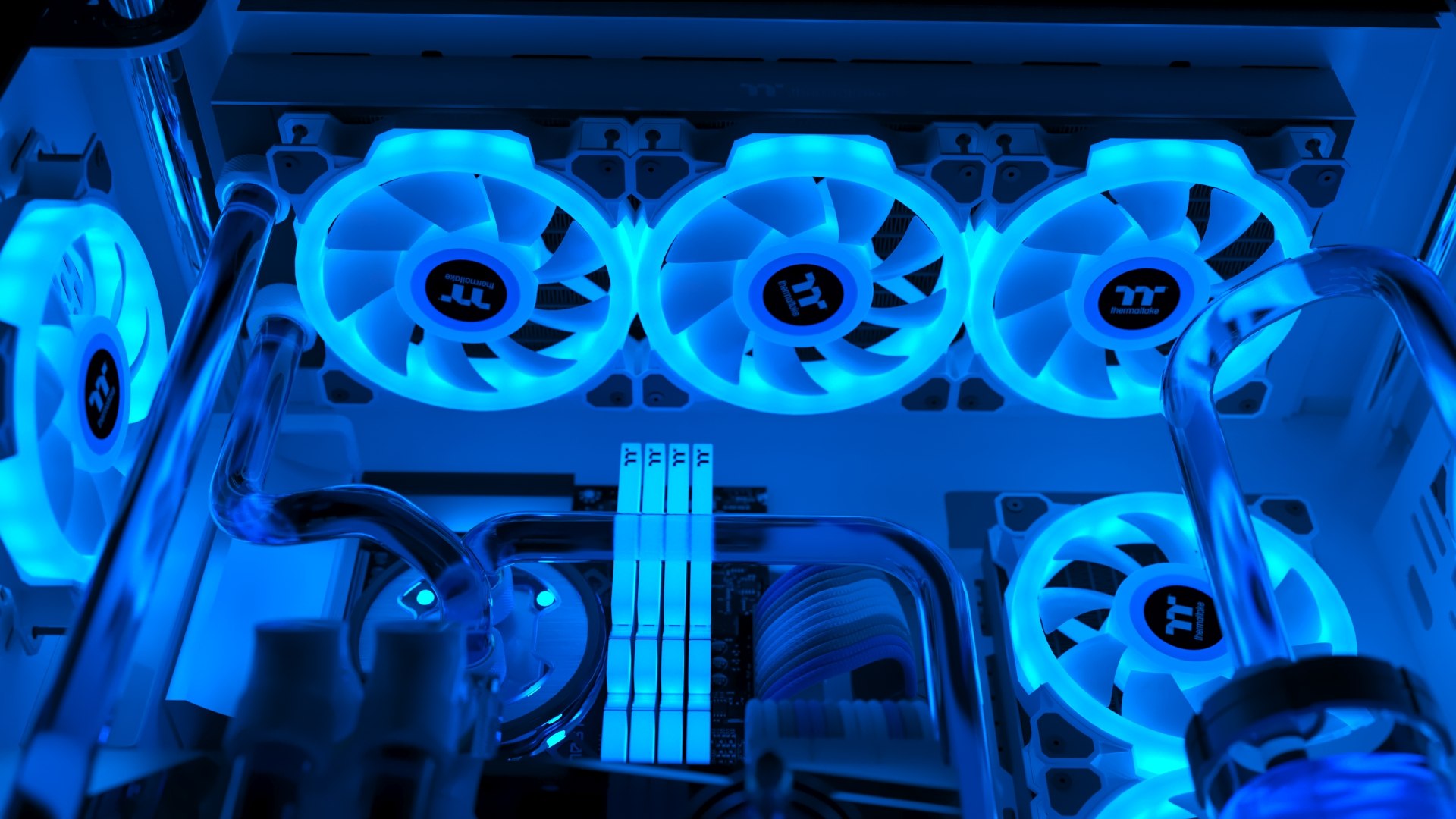 Thermaltake Core P6 Tempered model https://p.turbosquid.com/ts-thumb/wX/JAWia8/XS/thermaltake_27/jpg/1674306132/1920x1080/fit_q87/7b291a08121868637d16a7a5c58db74ca48159db/thermaltake_27.jpg