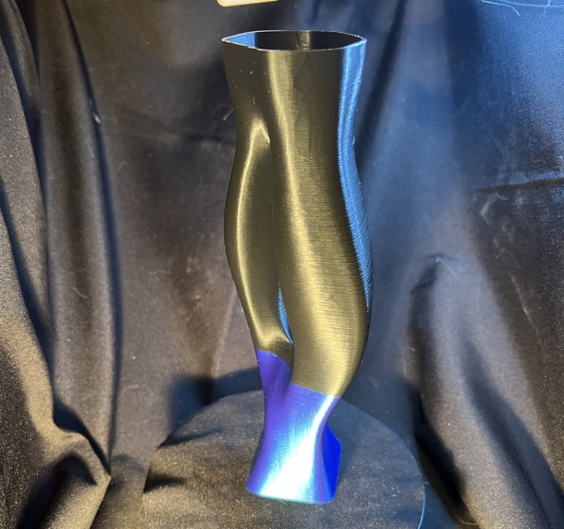 Open Center Vase model https://p.turbosquid.com/ts-thumb/xU/fAK37Y/am/img_4699/jpg/1750358412/1920x1080/fit_q87/27ed39dfc444eeaa5152909ee6062891d380ecd1/img_4699.jpg