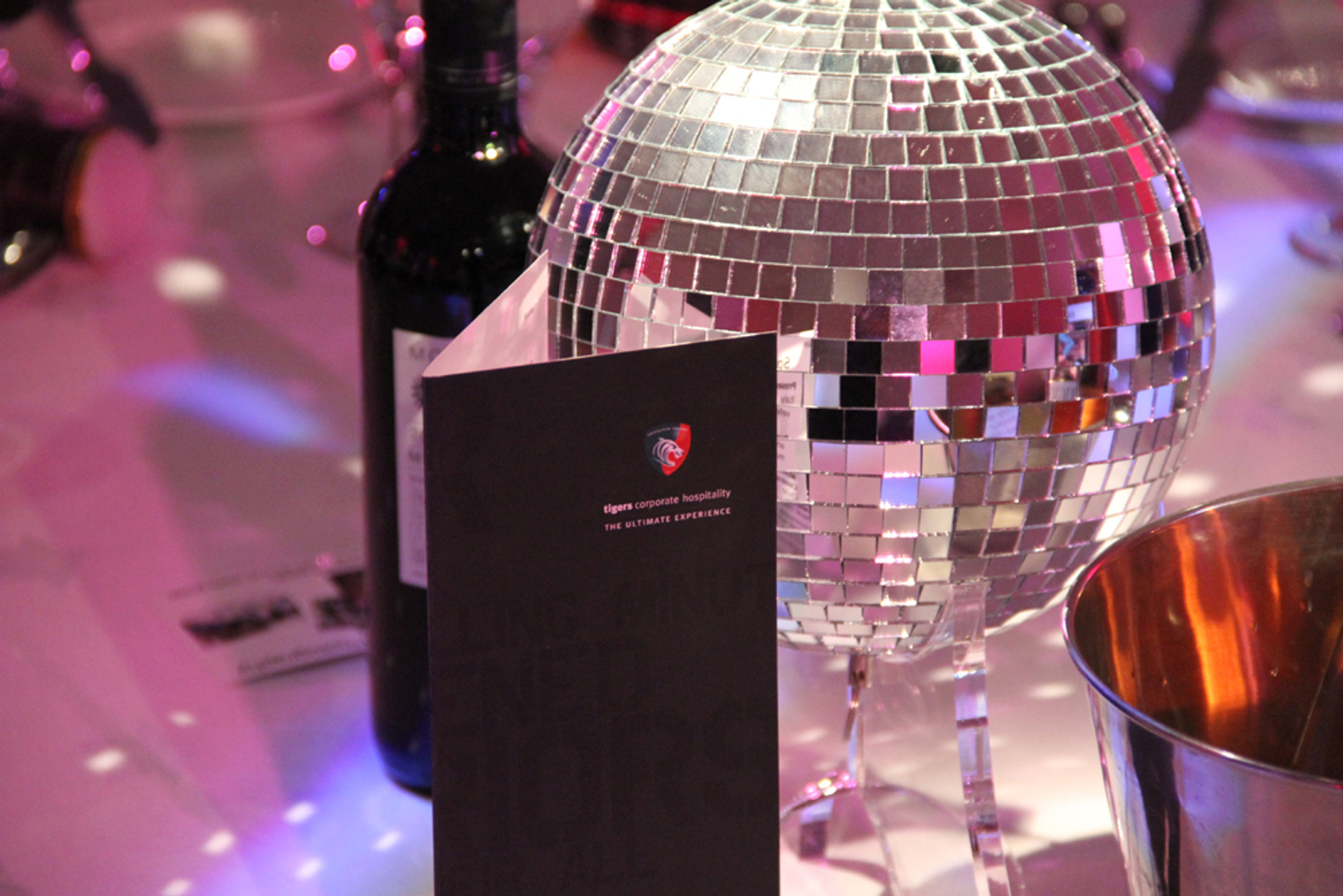 3d mirrored ball centerpiece model