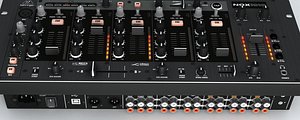 behringer NOX 1010