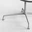 Vitra Eames Aluminium Group EA 105 Ledersessel von Charles & Ray Eames mit Plaid