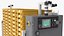 Робот Кермит с склада Amazon и пластиковыми контейнерами.